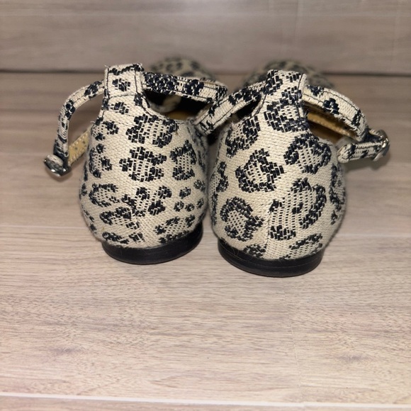See by Chloe Leopard Print T-Strap Flats - Picture 4 of 10